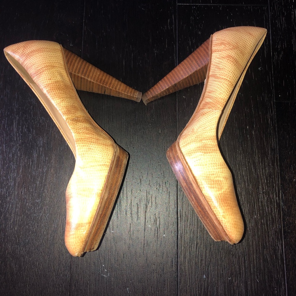 Boutique 9 Snakeskin Print Tan Neutral Heels 8